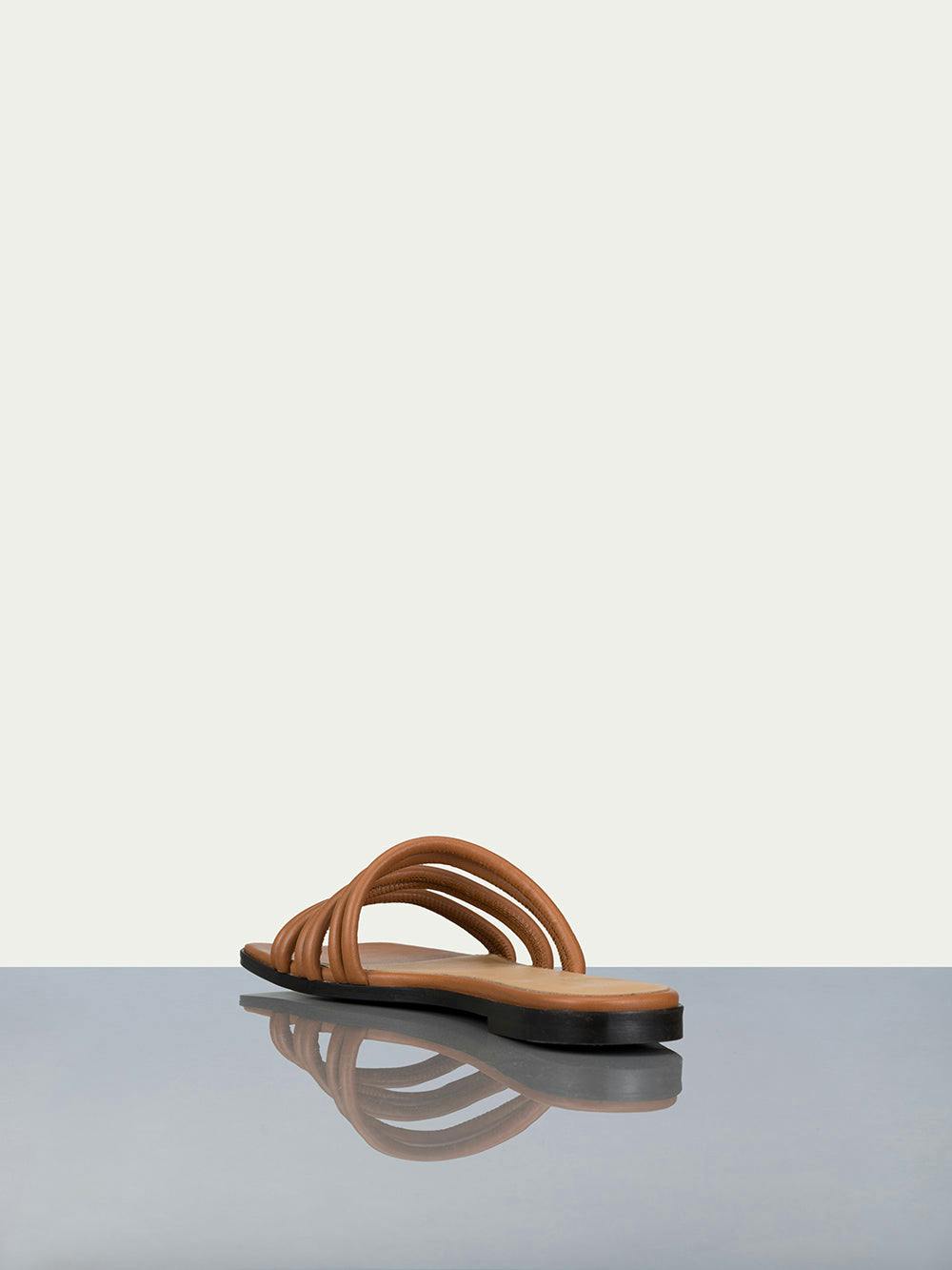 shoe back view alt:fit2